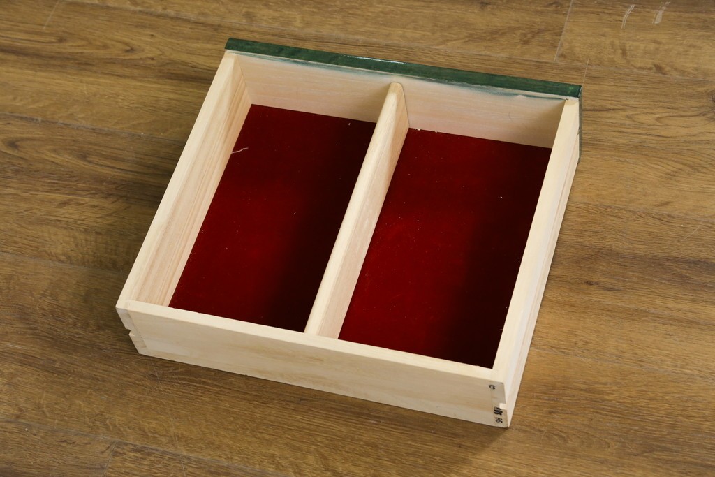 新古　展示品　美品　井上木工所　本みがき高級家具　深緑が美しいバーズアイメープルのジュエリーチェスト　定価約63万円　(R-087614)