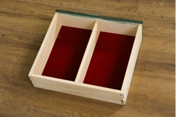新古　展示品　美品　井上木工所　本みがき高級家具　深緑が美しいバーズアイメープルのジュエリーチェスト　定価約63万円　(R-087614)