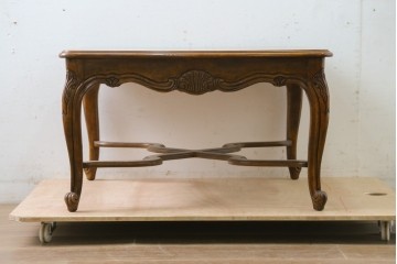 中古　美品　DREXEL HERITAGE(ドレクセルヘリテイジ)　Old Continent(オールドコンチネント)　曲線脚と彫刻装飾が優美なセンターテーブル　定価約38万円　(R-087618)