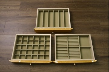 新古　展示品　超美品!!　マリアージュ(Mariage)　日本製ならではの丁寧なつくりが光るバーズアイメープルのジュエリーチェスト　定価約74万円　(R-087619)