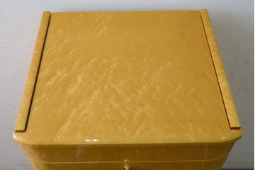 新古　展示品　超美品!!　マリアージュ(Mariage)　日本製ならではの丁寧なつくりが光るバーズアイメープルのジュエリーチェスト　定価約74万円　(R-087619)