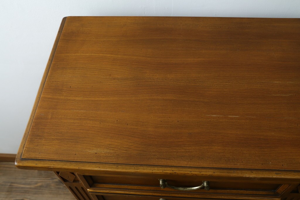 中古　美品　イタリア高級家具メーカー　SELVA(セルヴァ)社　Villa Borghese(ヴィラ・ボルゲーゼ)　チェリー材　ディレクトワール様式の5段チェスト　(R-087620)