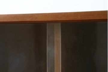 和製ヴィンテージ　チーク材　シンプルですっきりとしたフォルムのキャビネット　(R-087621)