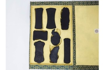 中国　嘉慶年製　御園図古墨8箱(64丁)セット　帙付き　(R-087629)