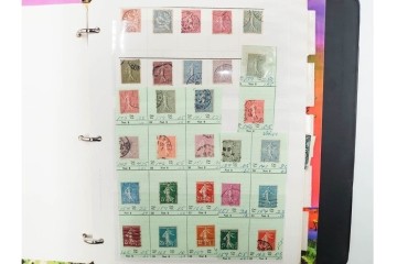 フランス　色々な図案が並ぶ未使用&使用済の切手セット ファイル付き　(R-087630)