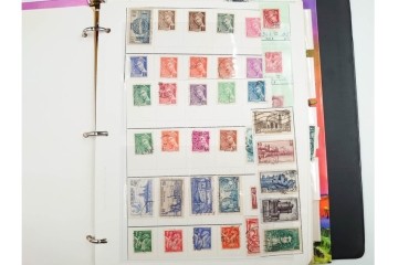 フランス　色々な図案が並ぶ未使用&使用済の切手セット ファイル付き　(R-087630)