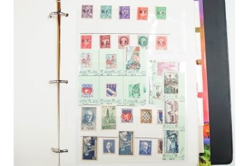 フランス　色々な図案が並ぶ未使用&使用済の切手セット ファイル付き　(R-087630)