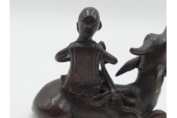 中国・唐物　古銅　書道具　のどかな牛と牧童の姿が印象的な水滴　(R-087642)