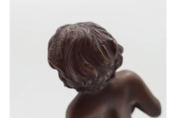 彫刻家　オーギュスト・モロー　高さ約26cm　「水を汲む少年」　細かいところまで再現されたブロンズ像　(R-087644)