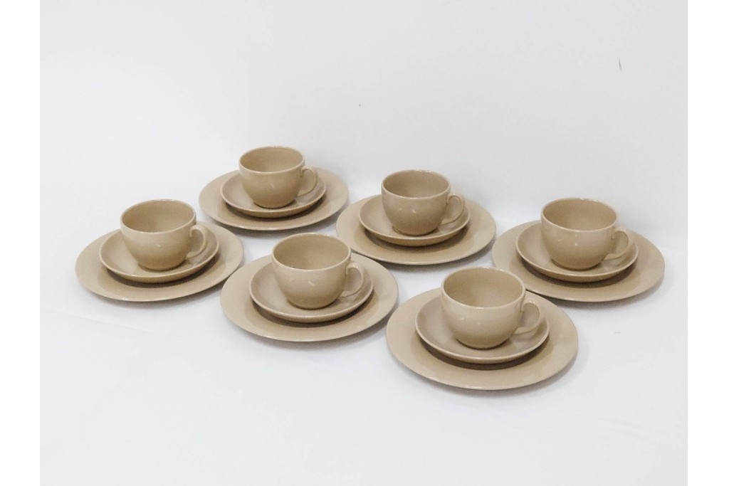 希少　イギリスヴィンテージ　WEDGWOOD(ウェッジウッド)　DRABWARE(ドラブウェア)　トリオ6客セット　(R-087669)