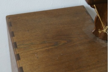 和製アンティーク　大正期　桑材　槐(えんじゅ)材　趣ある佇まいの裁縫箱　(R-087671)