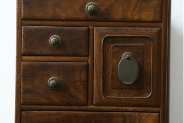 和製アンティーク　大正期　桑材　槐(えんじゅ)材　趣ある佇まいの裁縫箱　(R-087671)