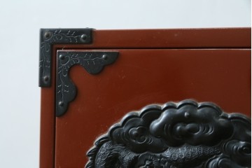 中古　美品　欅産業　朱塗りの小引き出し　(R-087672)