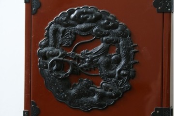 中古　美品　欅産業　朱塗りの小引き出し　(R-087672)