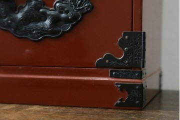 中古　美品　欅産業　朱塗りの小引き出し　(R-087672)