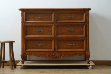 中古　美品　輸入家具　アメリカンクラシックな雰囲気のチェスト　(R-087673)