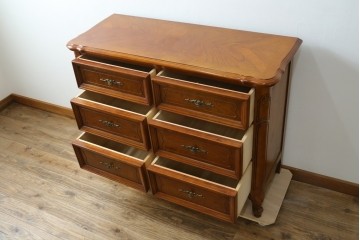 中古　美品　輸入家具　アメリカンクラシックな雰囲気のチェスト　(R-087673)