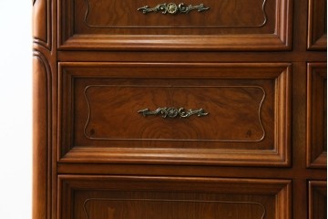 中古　美品　輸入家具　アメリカンクラシックな雰囲気のチェスト　(R-087673)
