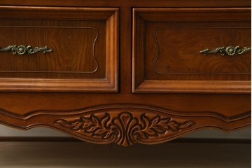 中古　美品　輸入家具　アメリカンクラシックな雰囲気のチェスト　(R-087673)