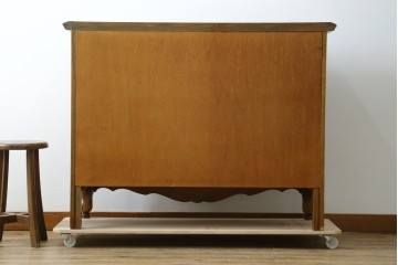 中古　美品　輸入家具　アメリカンクラシックな雰囲気のチェスト　(R-087673)