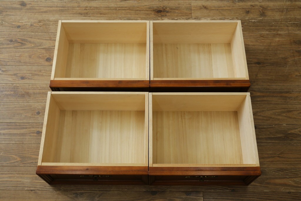 中古　美品　輸入家具　アメリカンクラシックな雰囲気のチェスト　(R-087673)
