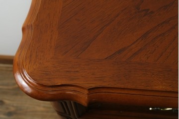 中古　美品　輸入家具　アメリカンクラシックな雰囲気のチェスト　(R-087673)