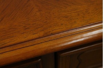 中古　美品　輸入家具　アメリカンクラシックな雰囲気のチェスト　(R-087673)