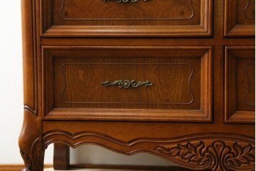 中古　美品　輸入家具　アメリカンクラシックな雰囲気のチェスト　(R-087673)