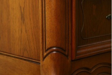 中古　美品　輸入家具　アメリカンクラシックな雰囲気のチェスト　(R-087673)