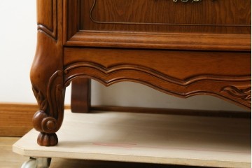 中古　美品　輸入家具　アメリカンクラシックな雰囲気のチェスト　(R-087673)