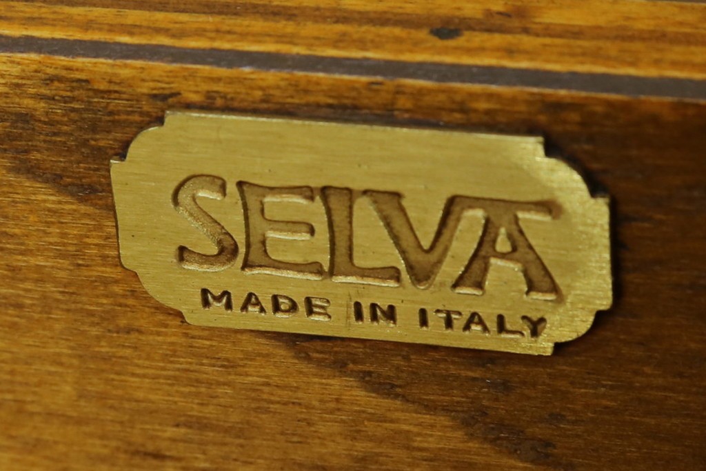 中古　美品　イタリア高級家具メーカー　SELVA(セルバ)　チェリー材　上品な意匠とクラシカルなデザインが魅力のアンティーク調チェスト　(R-087674)