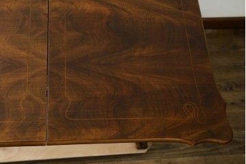 中古　イタリア高級家具　メデア(Medea)　希少モデル!　2wayで使える優雅なデザインのエクステンションテーブル　(R-087675)