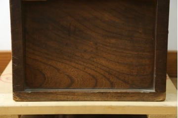 和製アンティーク　明治期から大正期　総欅材　重厚な木味が魅力の銭箱　(R-087677)