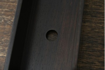 中古　美品　通産大臣指定伝統的工芸品　大阪唐木指物　吉勝作　紫檀材　端正なつくりの収納箱　(R-087680)