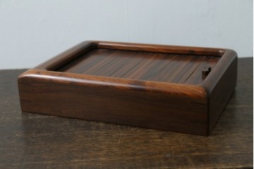 中古　美品　通産大臣指定伝統的工芸品　大阪唐木指物　吉勝作　紫檀材を用いた蛇腹式硯箱　(R-087682)