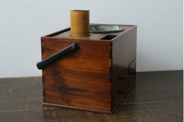 和製アンティーク　指物工芸品　花梨材　漆塗りの煙草盆　(R-087684)