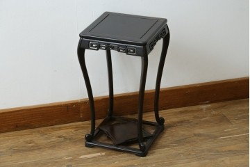 中古　伝統工芸品　大阪唐木指物　大仙作　花梨材　透かし意匠が上品な花台　(R-087685)
