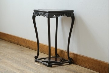 中古　伝統工芸品　大阪唐木指物　大仙作　花梨材　透かし意匠が上品な花台　(R-087685)