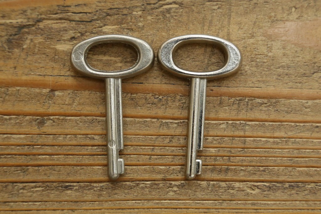 中古　美品　松永工房　Continue(カンティーニュ)　すらりとした縦長フォルムのジュエリーチェスト　定価約28万円　(R-087687)