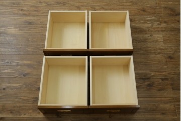 中古　美品　カリモク家具(karimoku)　domani(ドマーニ)　Morganton(モーガントン)　ゴールドの取っ手が上品なライトコニャック色のチェスト　定価約49万円　(R-087690)