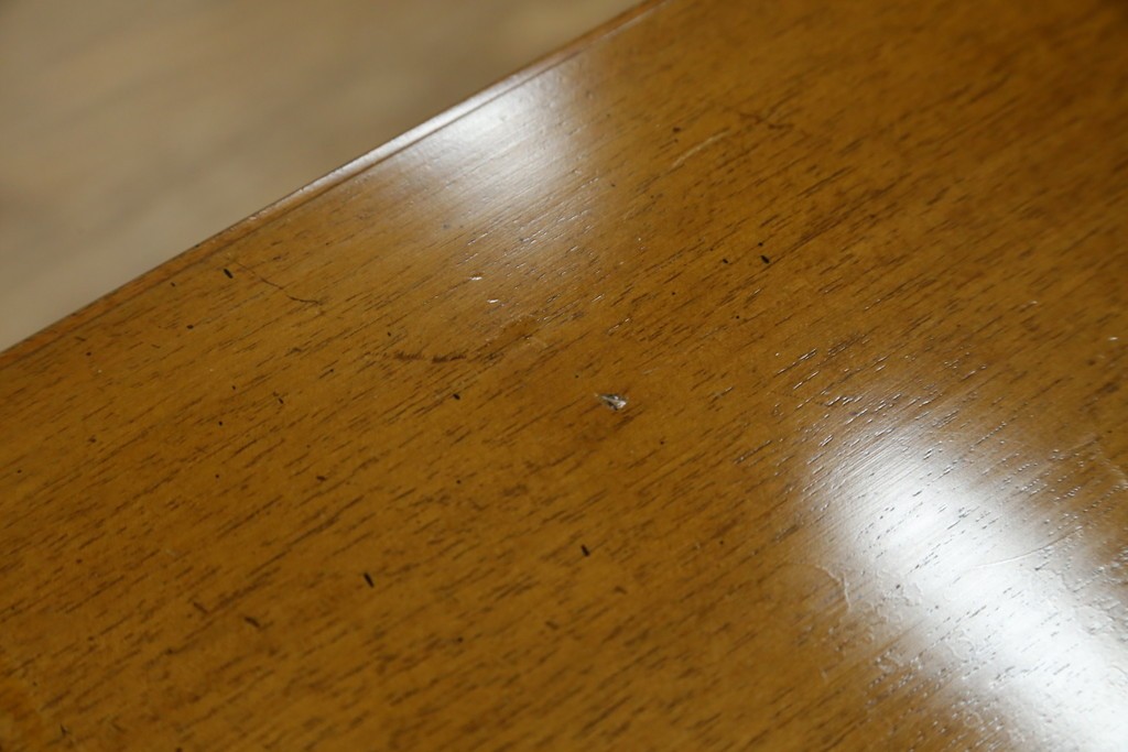 中古　美品　カリモク家具(karimoku)　domani(ドマーニ)　Morganton(モーガントン)　ゴールドの取っ手が上品なライトコニャック色のチェスト　定価約49万円　(R-087690)