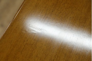 中古　美品　カリモク家具(karimoku)　domani(ドマーニ)　Morganton(モーガントン)　ゴールドの取っ手が上品なライトコニャック色のチェスト　定価約49万円　(R-087690)