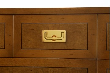 中古　美品　カリモク家具(karimoku)　domani(ドマーニ)　Morganton(モーガントン)　ゴールドの取っ手が上品なライトコニャック色のチェスト　定価約49万円　(R-087690)
