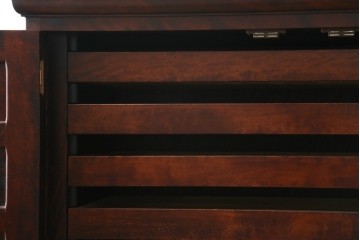 中古　国産　高級民芸家具　衣装盆付きで整理しやすい衣装箪笥　(R-087691)