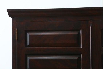 中古　国産　高級民芸家具　衣装盆付きで整理しやすい衣装箪笥　(R-087691)