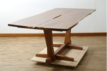 中古　桜製作所創業者・永見眞一氏サイン入り!!　ジョージ・ナカシマ(George Nakashima)　素材を活かした造形が魅力のコノイドテーブル　(R-087692)