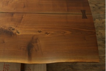 中古　桜製作所創業者・永見眞一氏サイン入り!!　ジョージ・ナカシマ(George Nakashima)　素材を活かした造形が魅力のコノイドテーブル　(R-087692)
