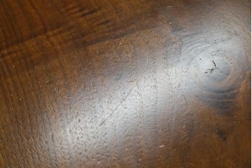 中古　桜製作所創業者・永見眞一氏サイン入り!!　ジョージ・ナカシマ(George Nakashima)　素材を活かした造形が魅力のコノイドテーブル　(R-087692)