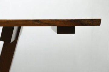 中古　桜製作所創業者・永見眞一氏サイン入り!!　ジョージ・ナカシマ(George Nakashima)　素材を活かした造形が魅力のコノイドテーブル　(R-087692)