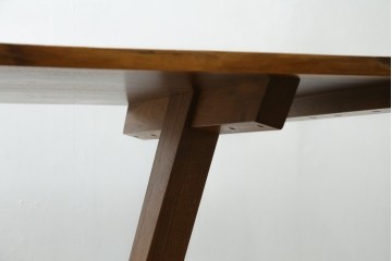 中古　桜製作所創業者・永見眞一氏サイン入り!!　ジョージ・ナカシマ(George Nakashima)　素材を活かした造形が魅力のコノイドテーブル　(R-087692)